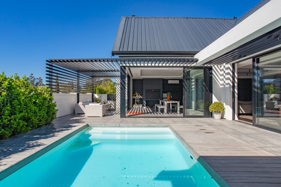 5 Bedroom Property for Sale in Val De Vie Estate Western Cape